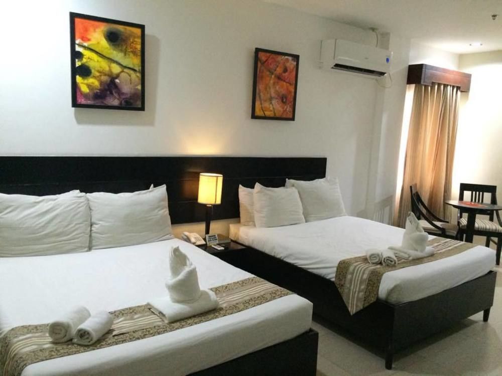 Holiday Suites Puerto Princesa Extérieur photo