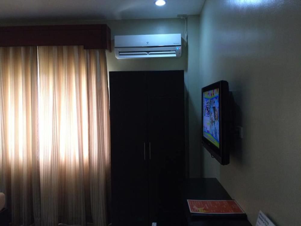 Holiday Suites Puerto Princesa Extérieur photo