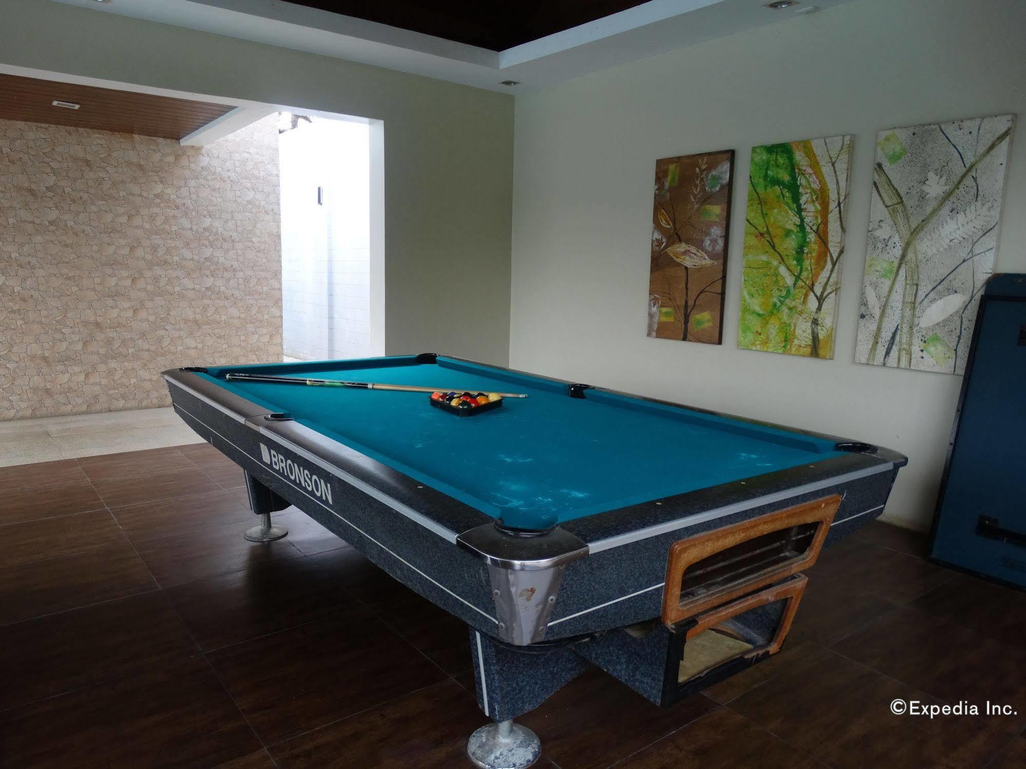 Holiday Suites Puerto Princesa Extérieur photo